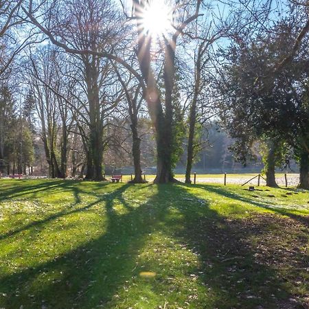 Les Chambres Du Vieux Chateau Orvali apátság Kültér fotó